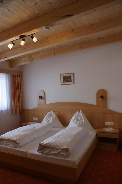 オーバーグールグル Haus Bergkristall Bed & Breakfast 部屋 写真